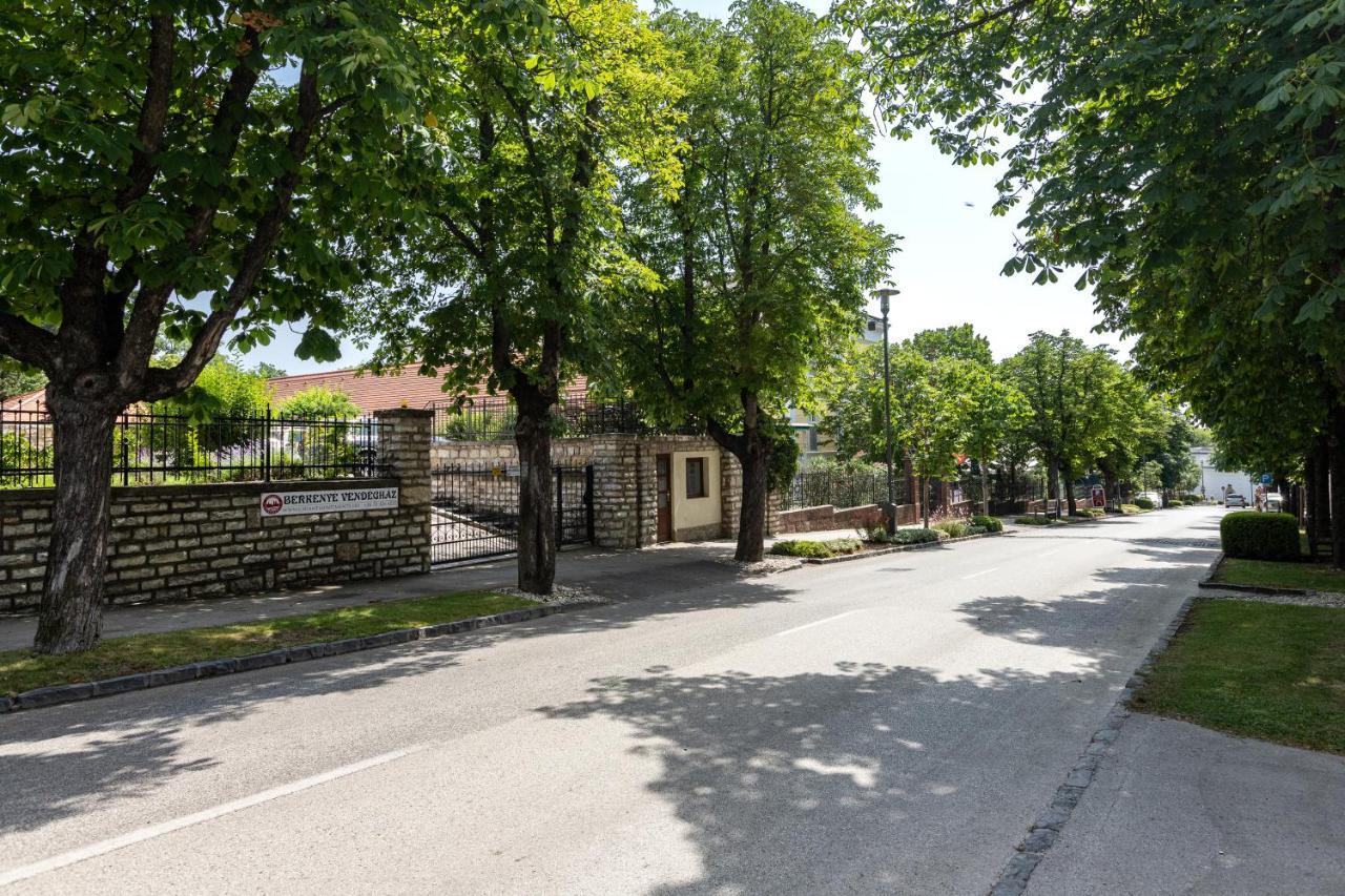 Berkenye Vendeghaz Hotel Balatonfüred Екстериор снимка